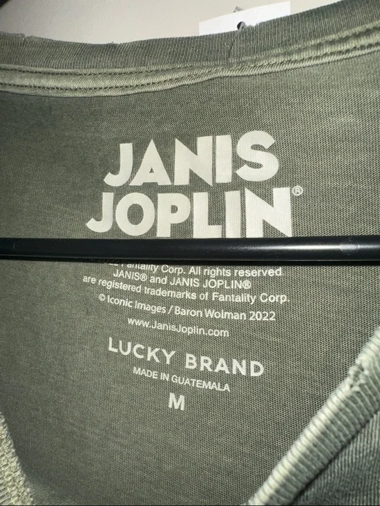 Janis Joplin Lucky Brand Olive Green Distressed Graphic Tee Women’s Size M - Picture 5 of 8